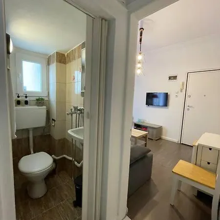 Appartamento 7 *